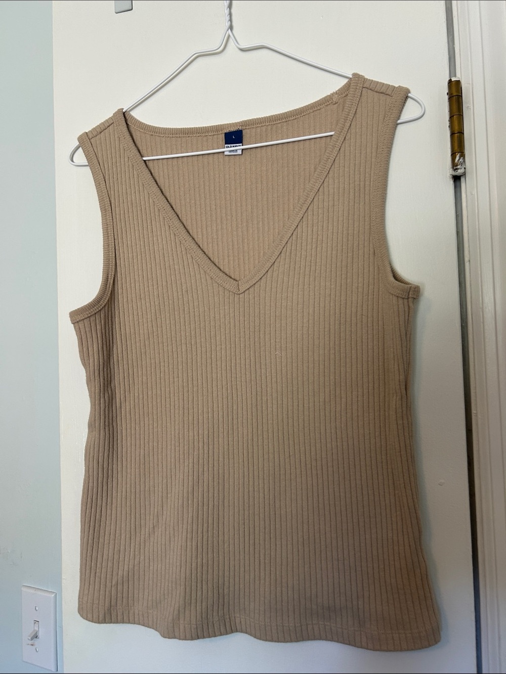 Old Navy Ribbed V-Neck Tank Top - Tan